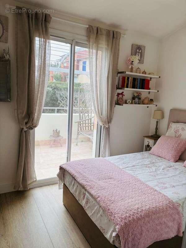 Maison à LES ISSAMBRES