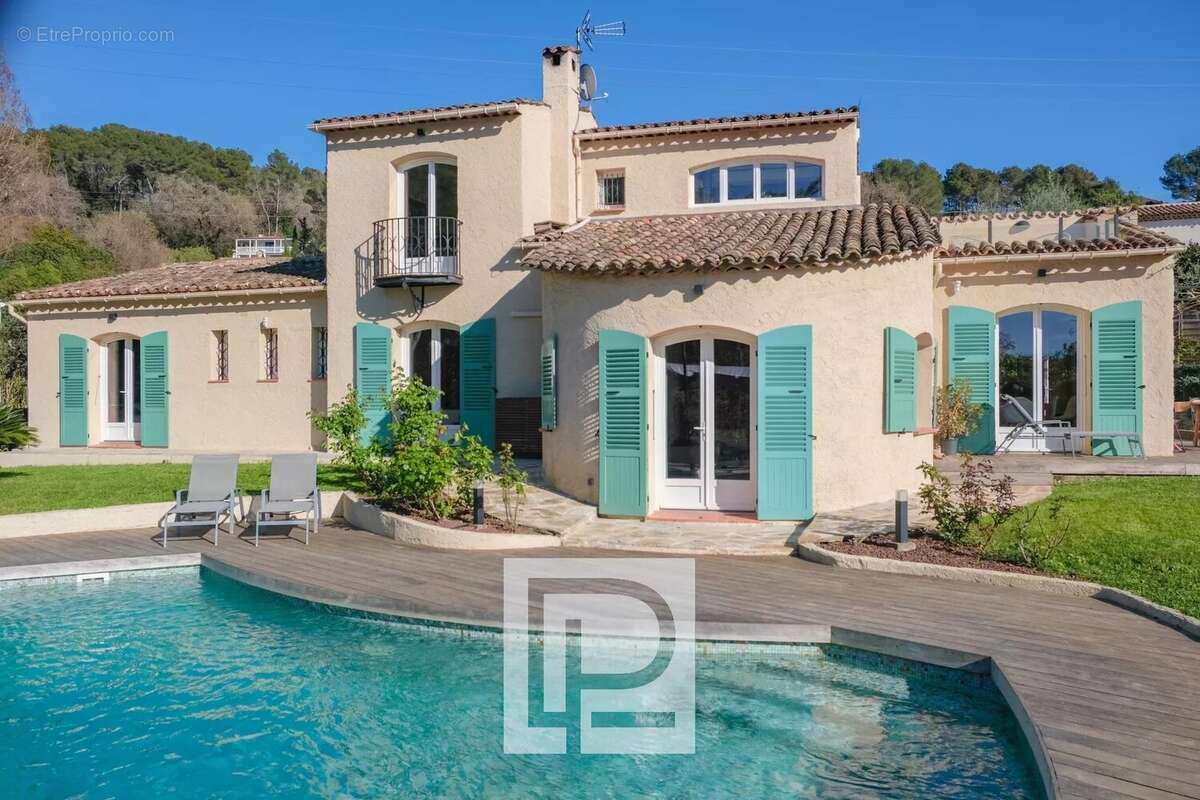 Maison à MOUGINS