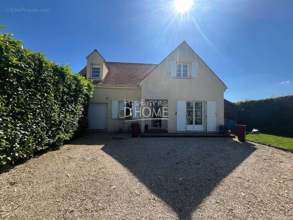Maison à LUMIGNY-NESLES-ORMEAUX