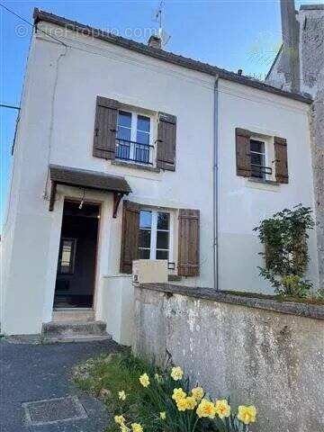 Maison à LIZY-SUR-OURCQ
