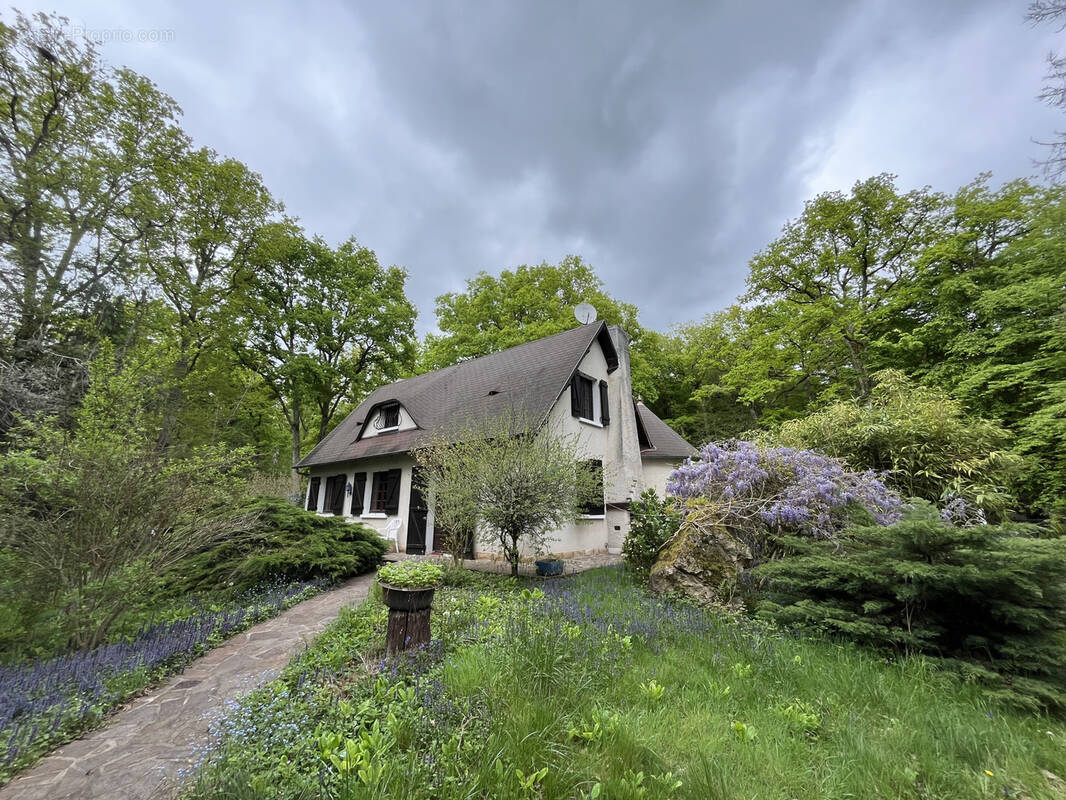 Maison à EGREVILLE