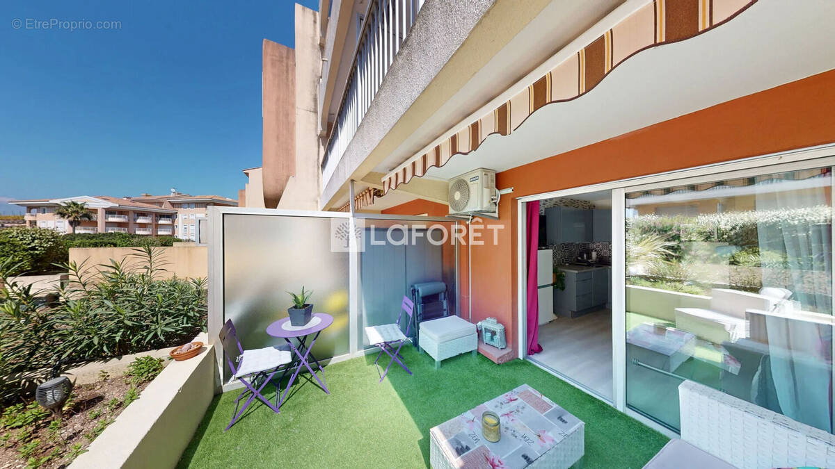 Appartement à FREJUS
