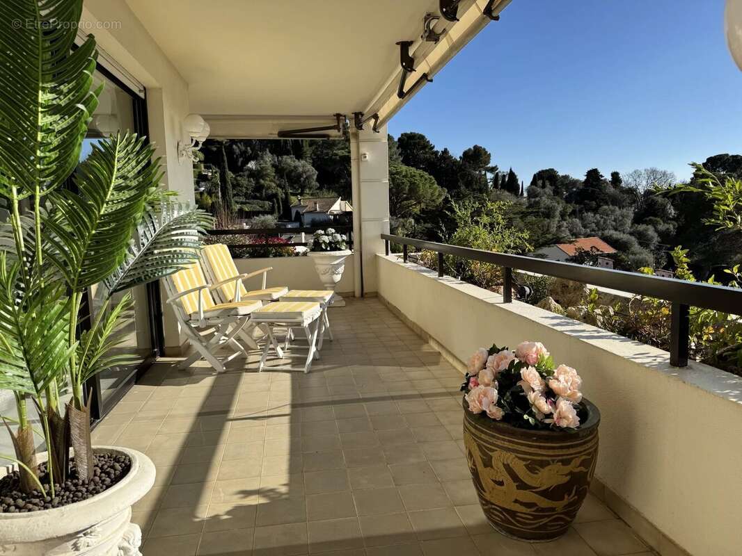 Appartement à LE CANNET