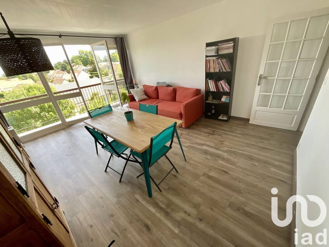 Photo 1 - Appartement à MENNECY