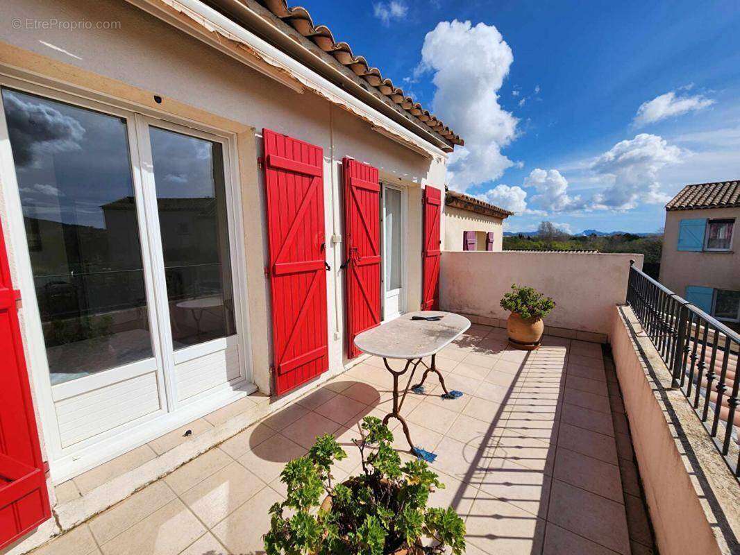 Maison à ROQUEBRUNE-SUR-ARGENS