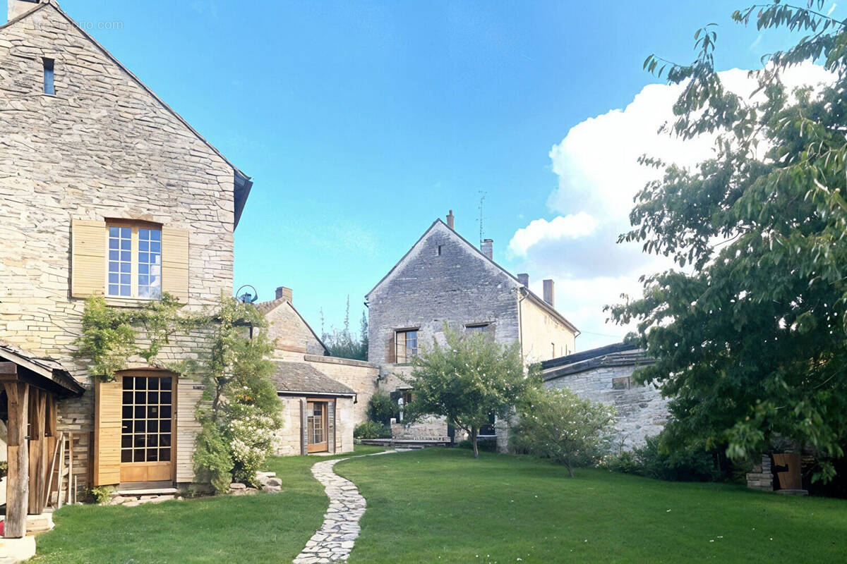 Maison à MAULE