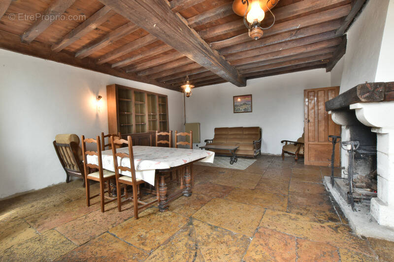 Maison à NUITS-SAINT-GEORGES