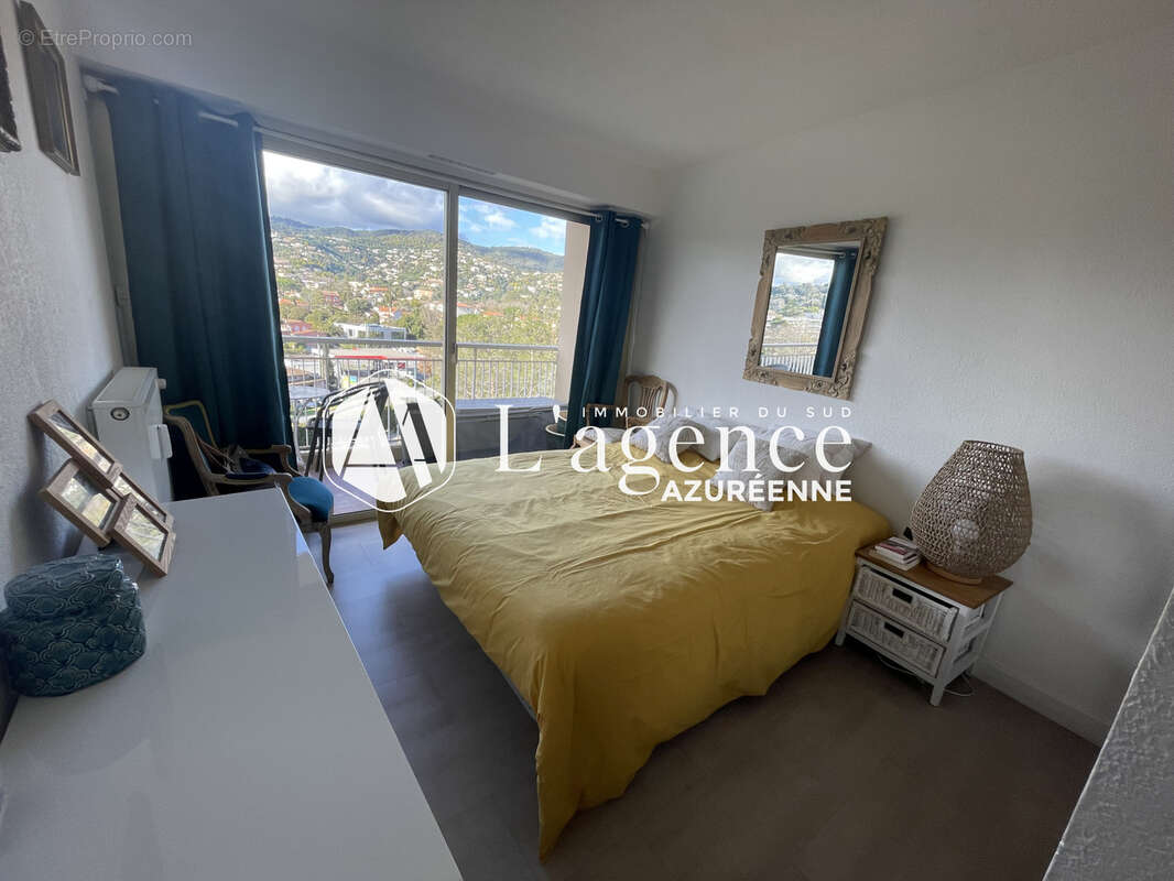 Appartement à MANDELIEU-LA-NAPOULE