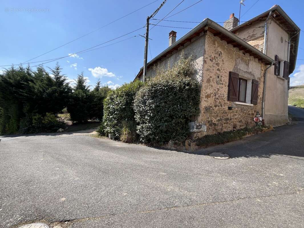 Maison à LE PERREON