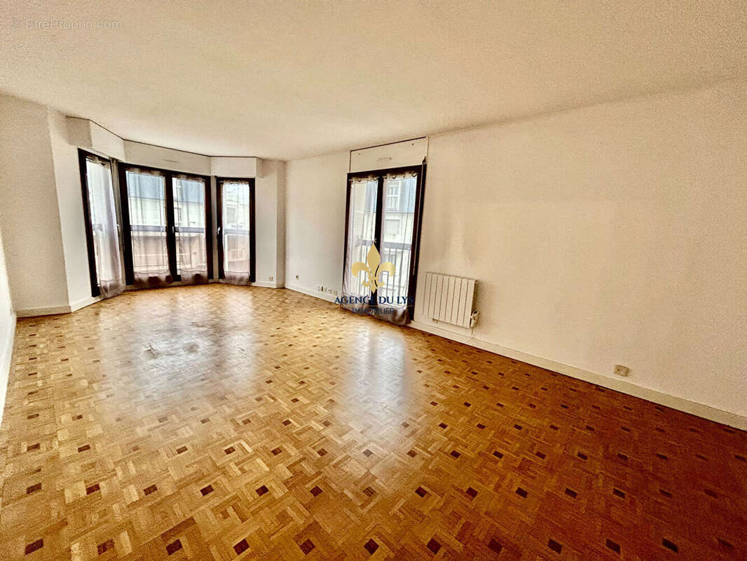Appartement à COYE-LA-FORET