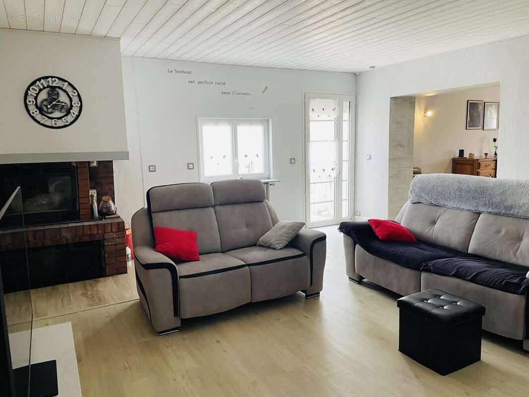 Maison à CORME-ECLUSE