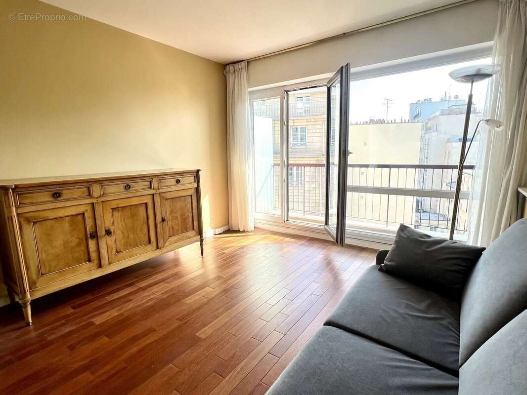 Appartement à PARIS-19E