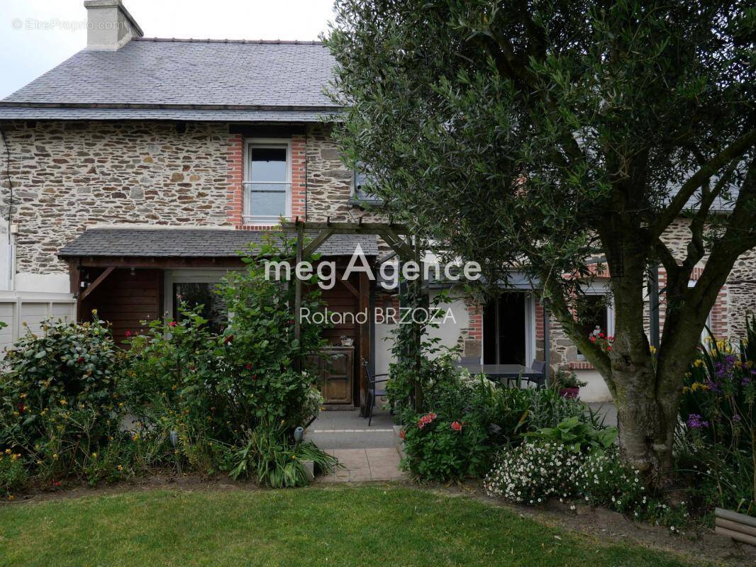 Maison à SAINT-MELOIR-DES-ONDES