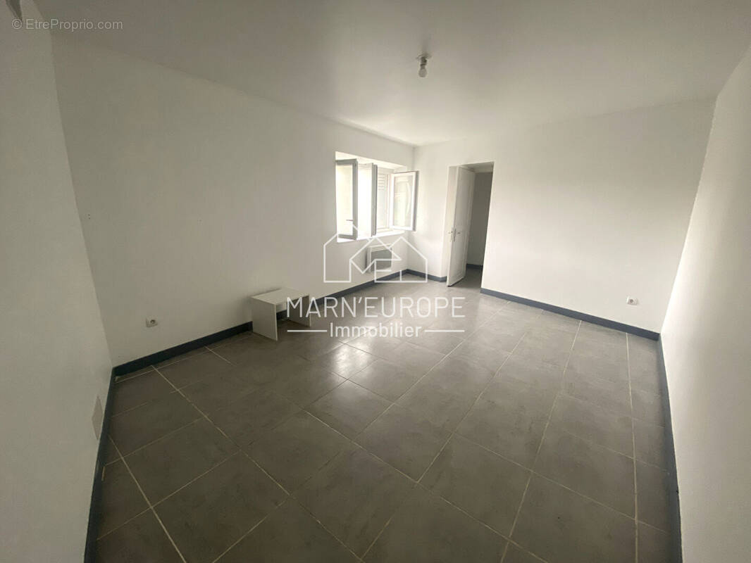 Appartement à SAINTS