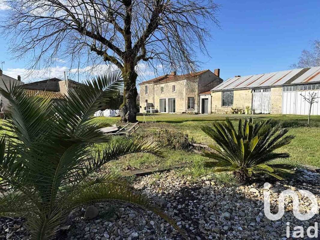 Photo 1 - Maison à SAINT-MARTIN-DE-FRAIGNEAU