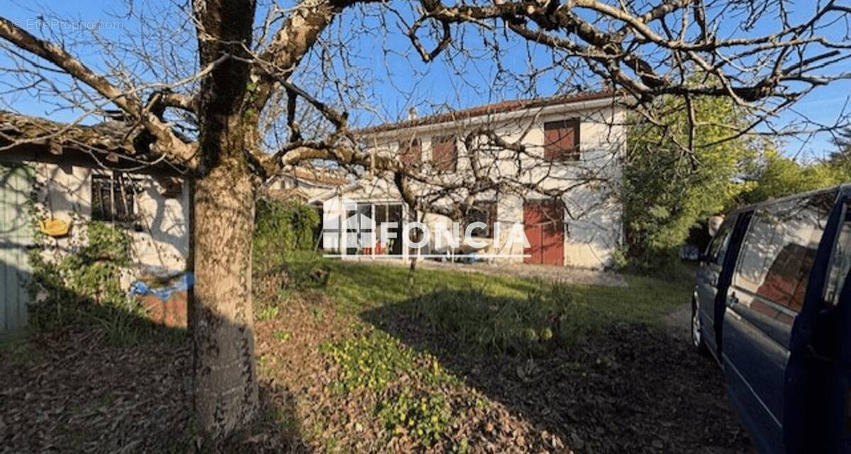 Maison à FLOIRAC