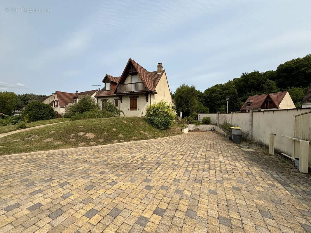 Maison à MAYSEL