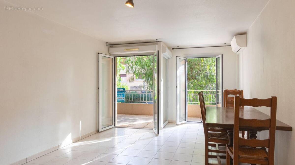 Photo 1 - Appartement à PUGET-SUR-ARGENS