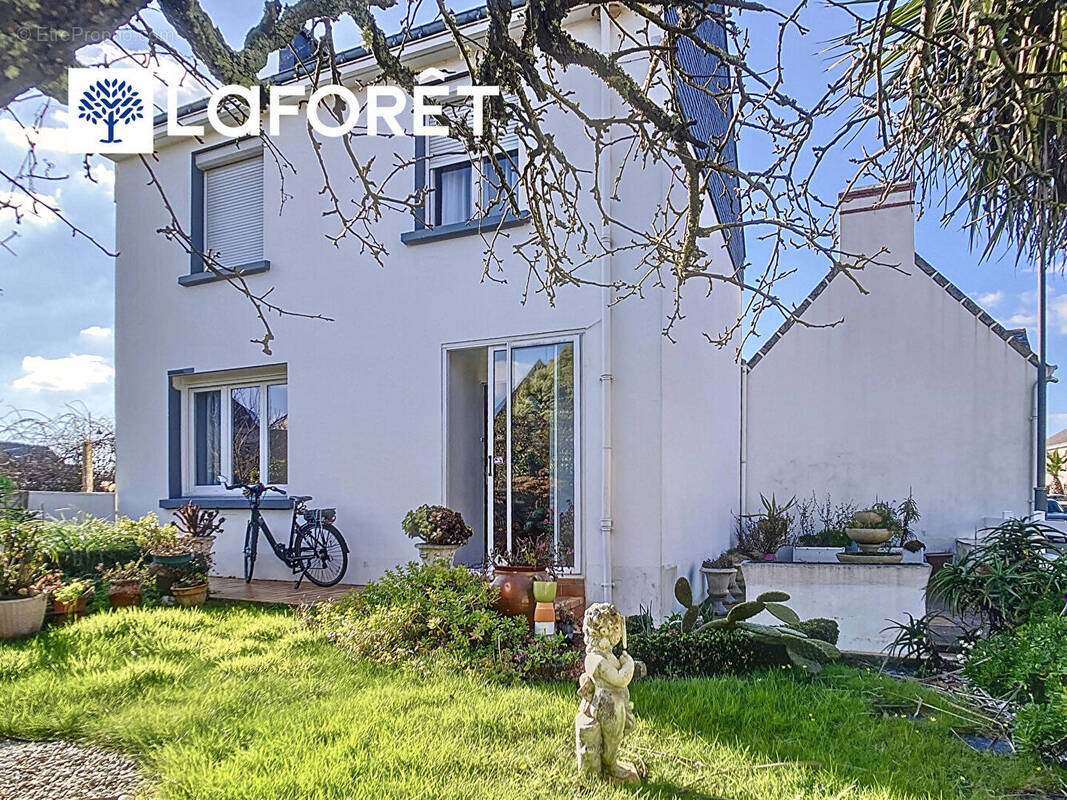Maison à PLOUHINEC