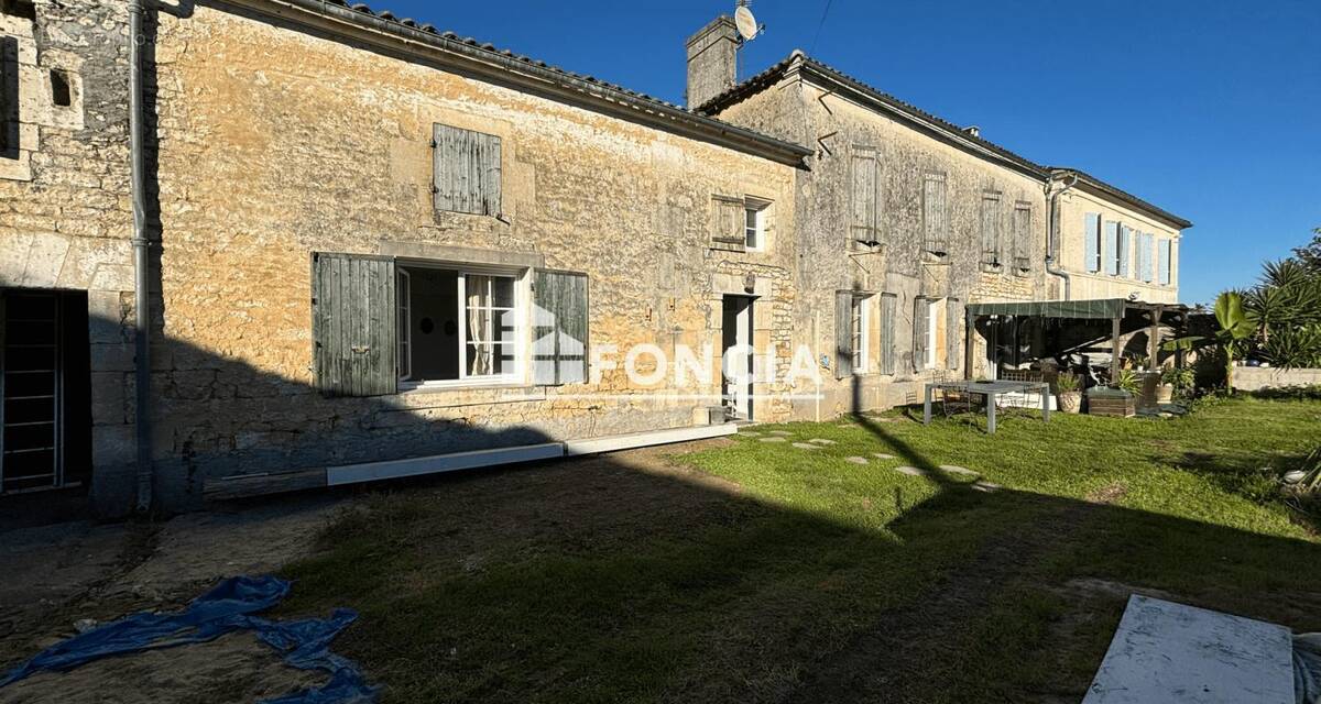 Maison à CHERVES-RICHEMONT