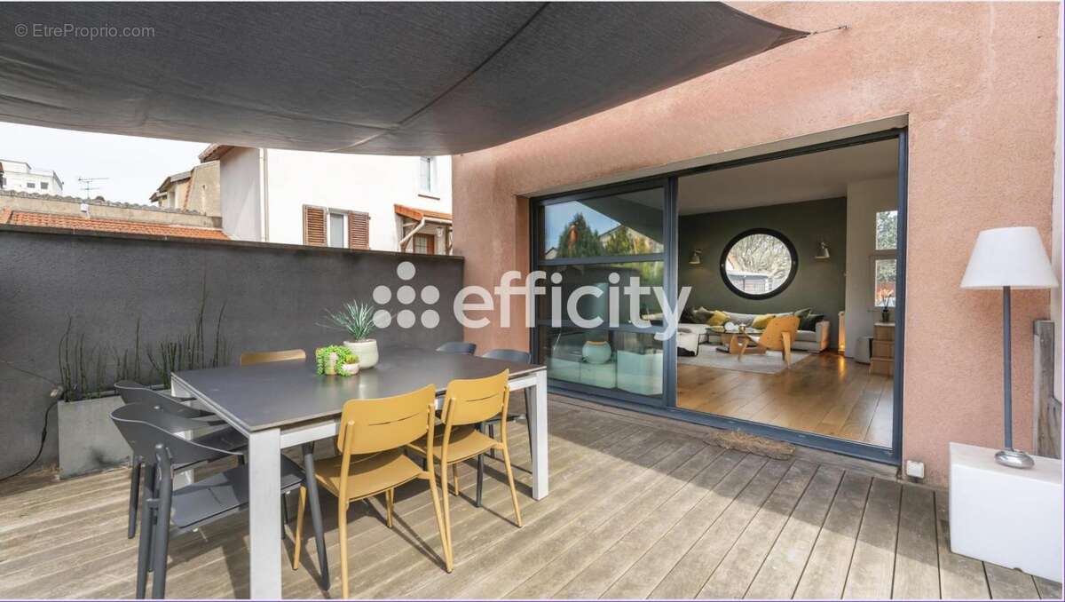 Maison à NANTERRE