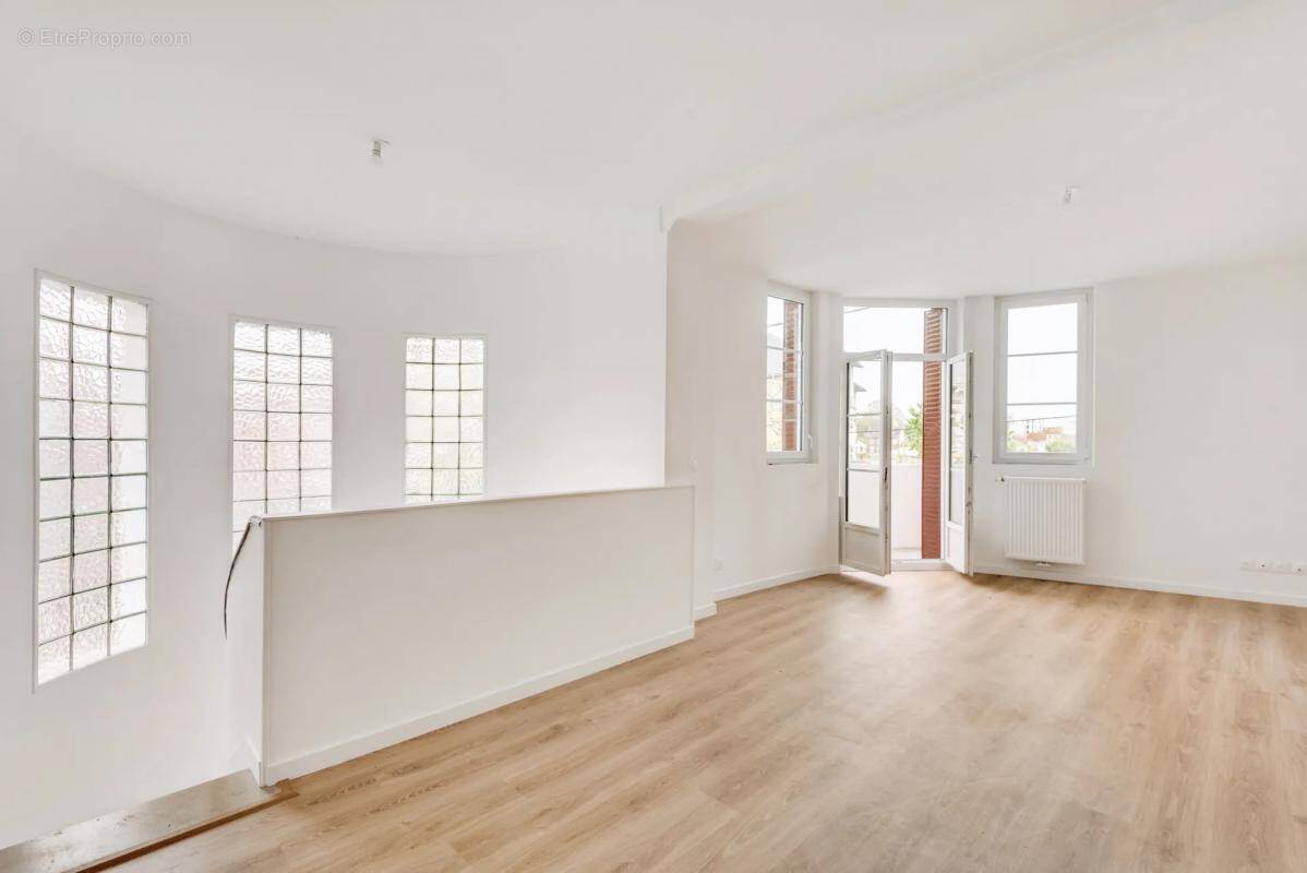 Appartement à LA COURNEUVE