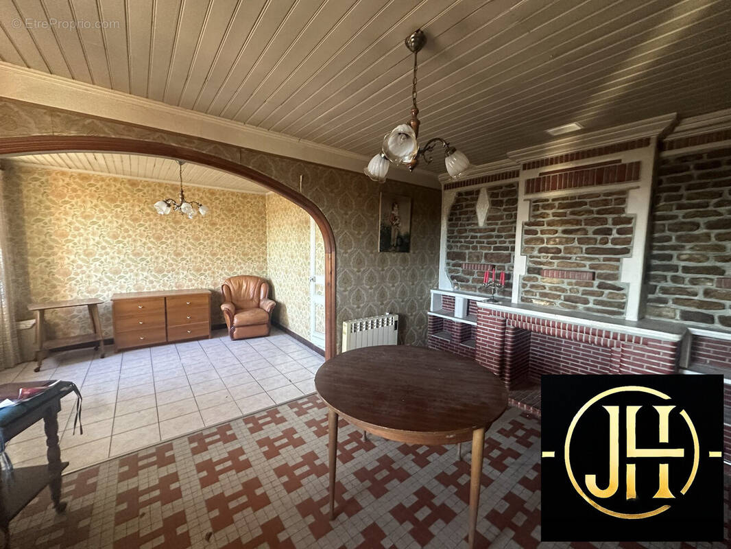 Maison à DURAVEL