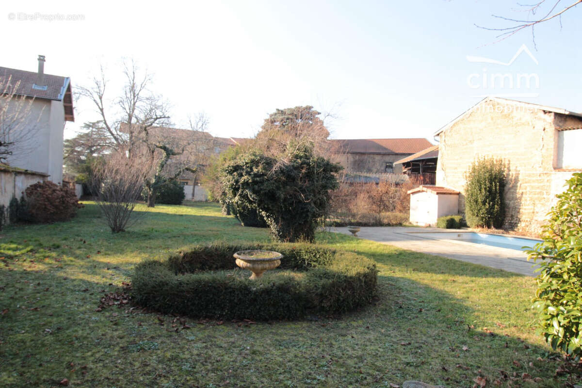 Maison à BEAUREPAIRE