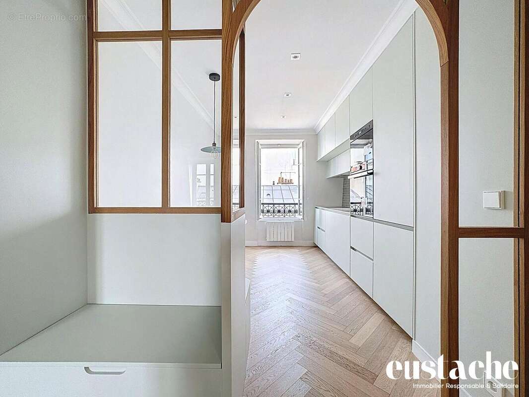 Appartement à PARIS-10E