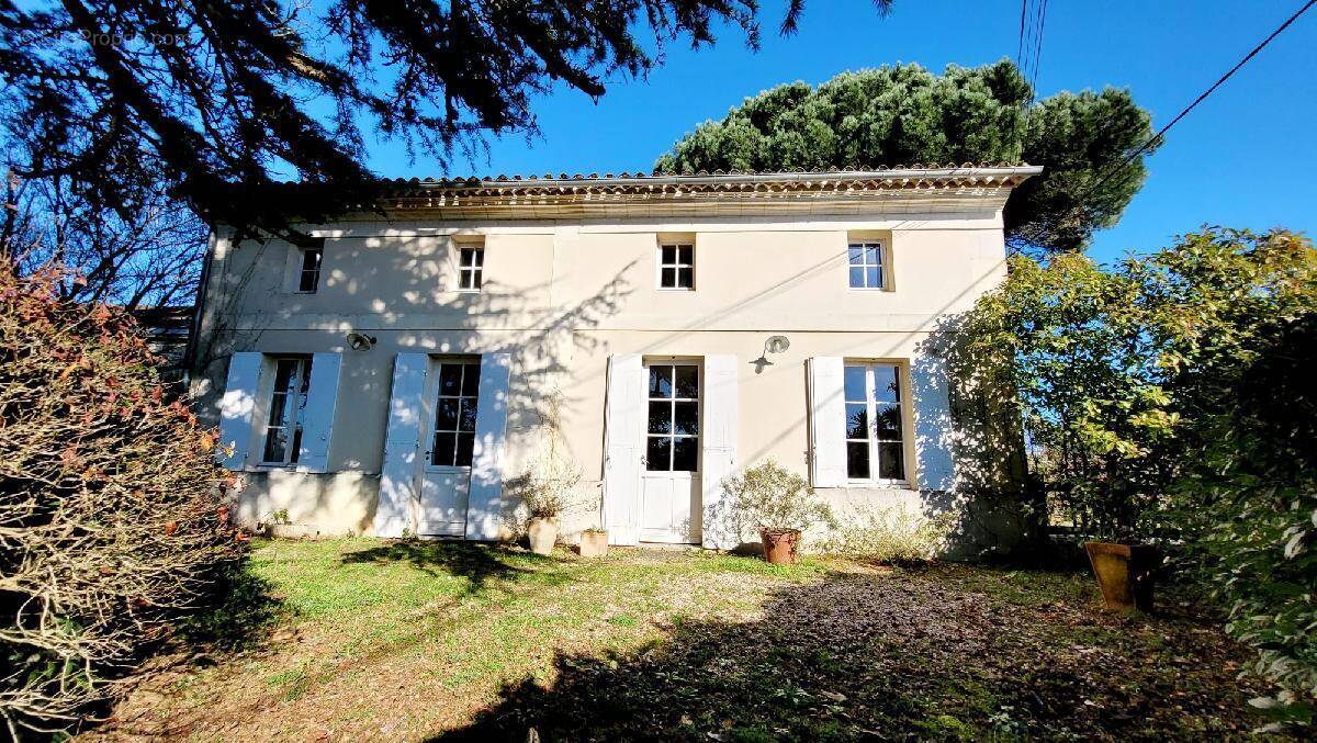 Maison à PUGNAC
