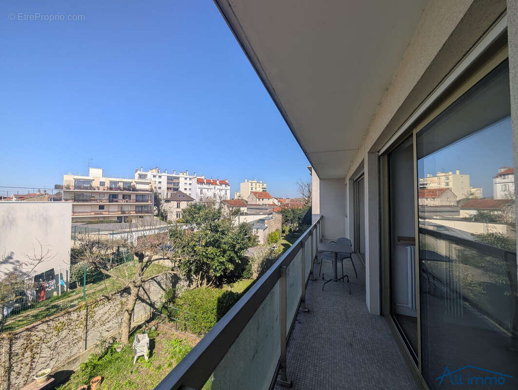 Appartement à SAINT-MAUR-DES-FOSSES