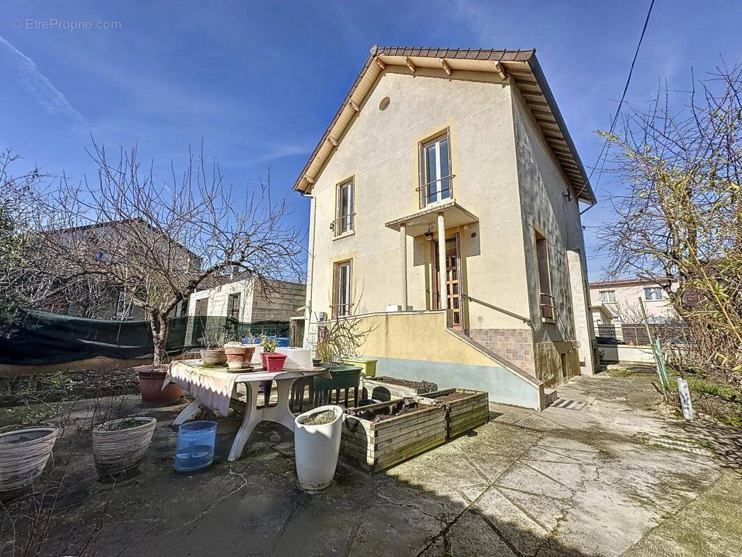 Maison à PIERREFITTE-SUR-SEINE