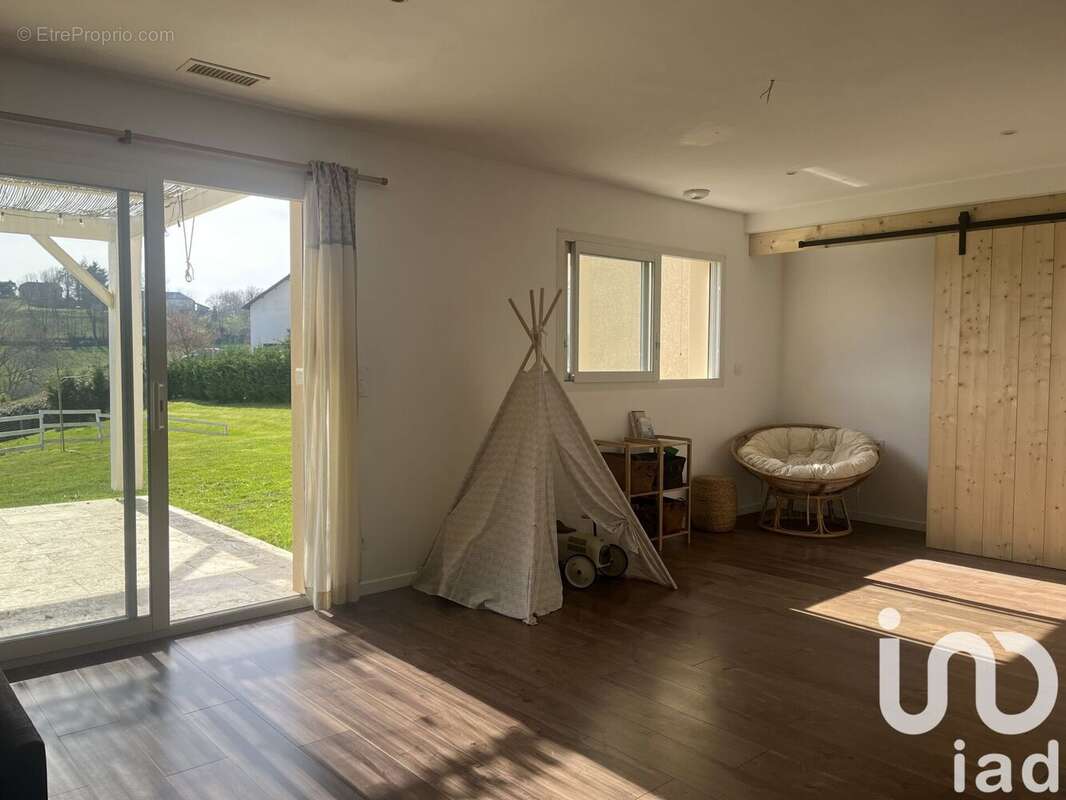 Photo 3 - Maison à POUYASTRUC