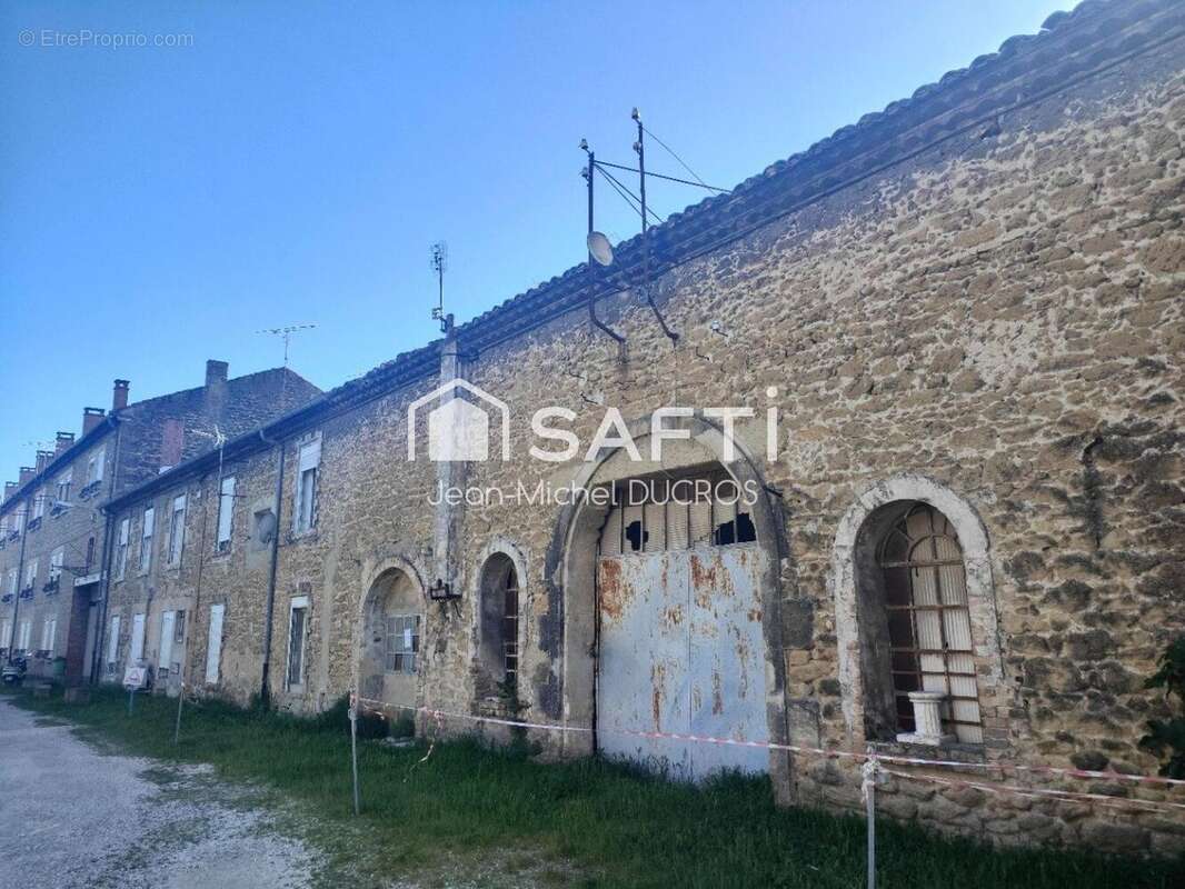 Photo 9 - Appartement à ENTRAIGUES-SUR-LA-SORGUE