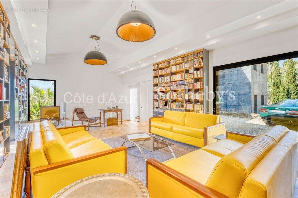 Maison à MOUGINS
