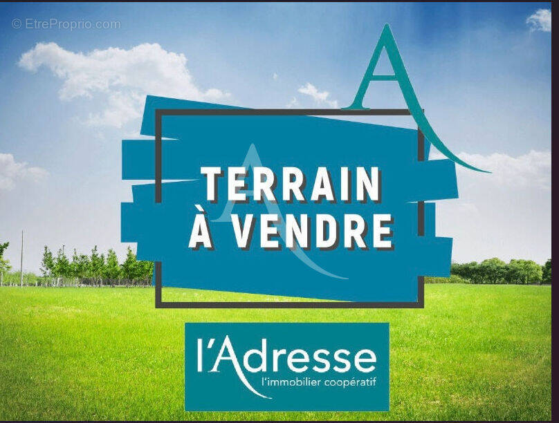 Terrain à LESPINASSE