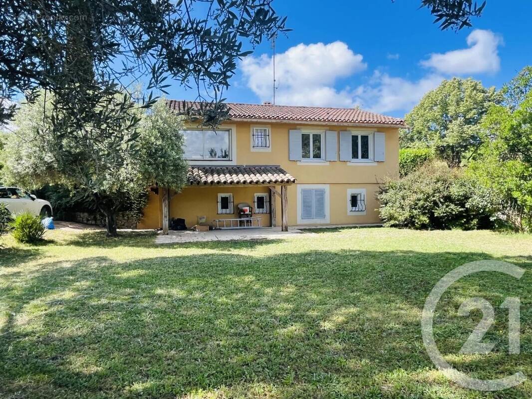 Maison à VALBONNE