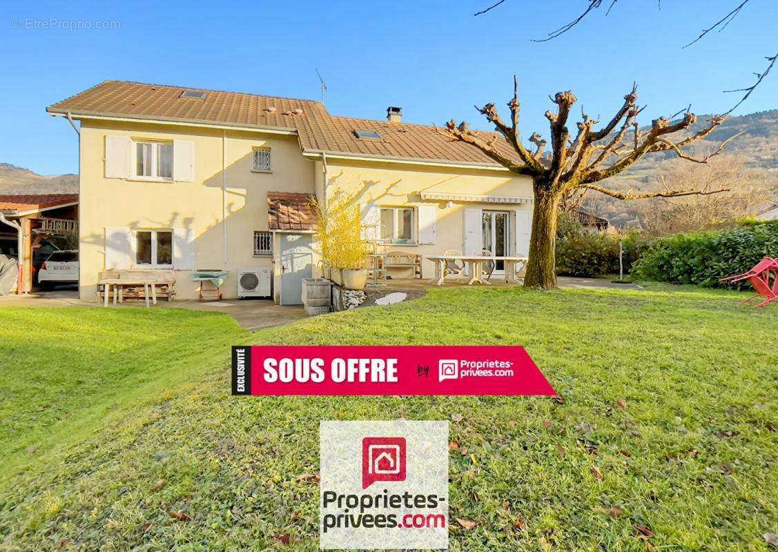 Maison à FROGES
