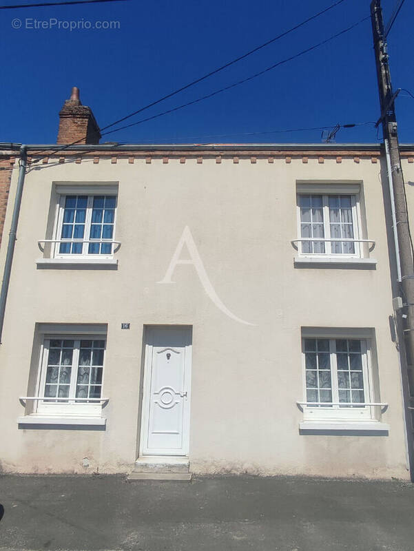 Maison à LAMOTTE-BEUVRON
