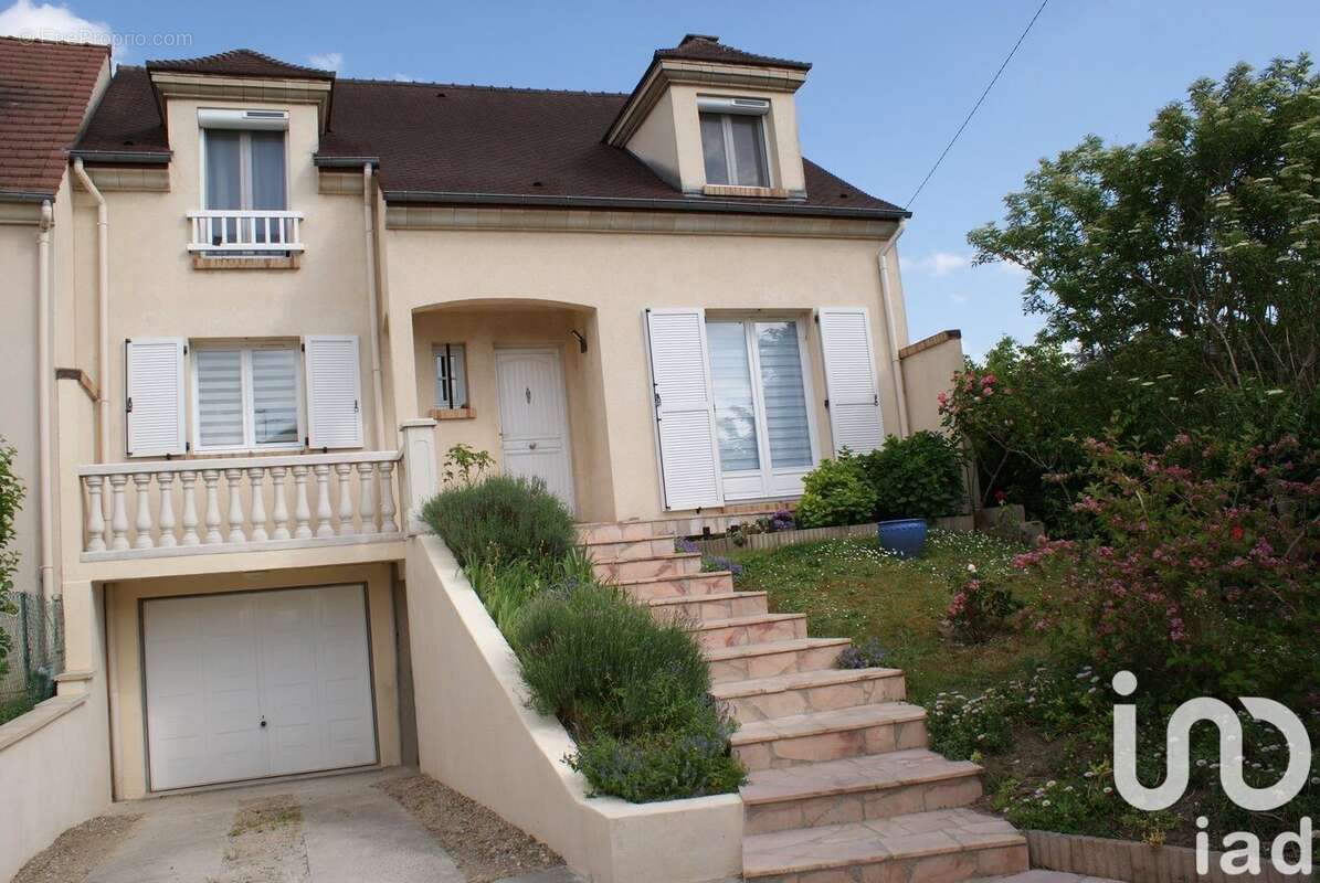 Photo 1 - Maison à VIRY-CHATILLON