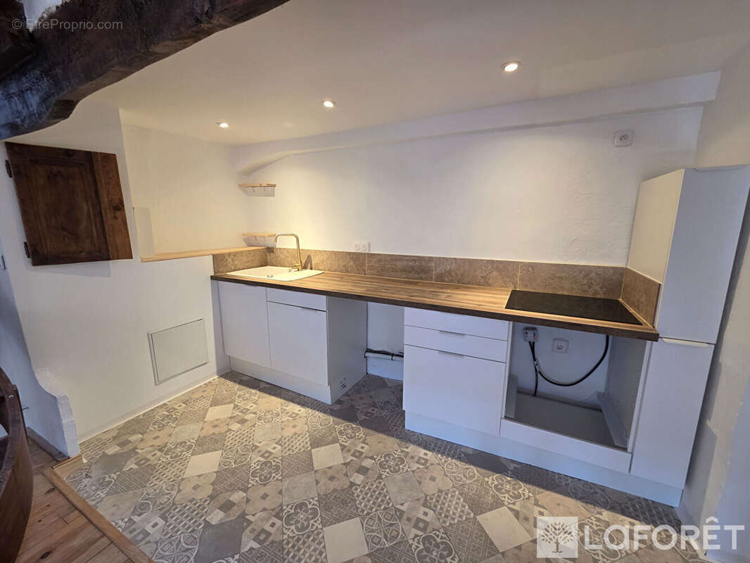 Appartement à COTIGNAC