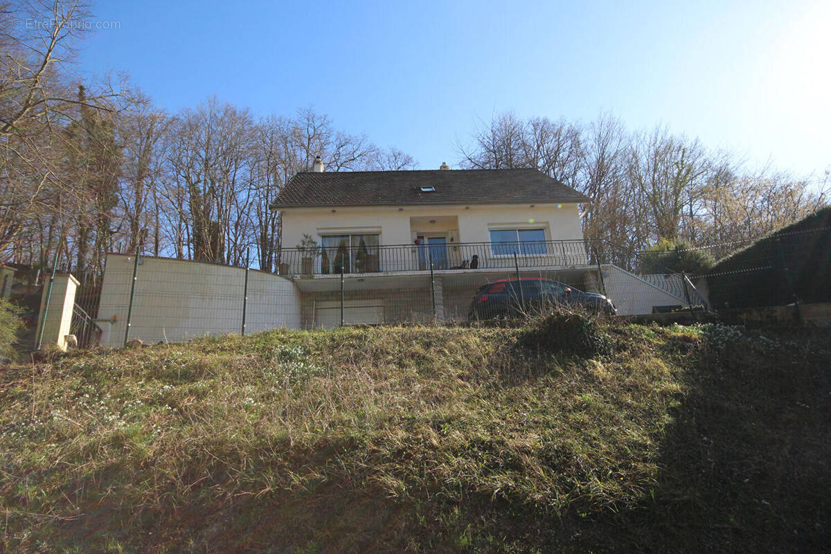 Maison à VERNEUIL-EN-HALATTE