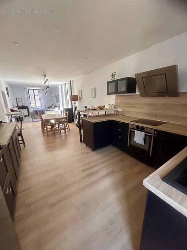 Appartement à SAINT-FELIX-DE-LODEZ