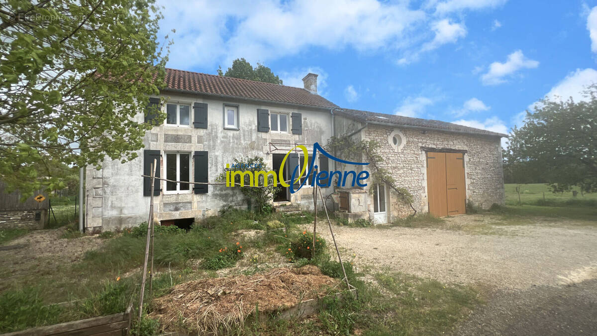 Maison à BONNES