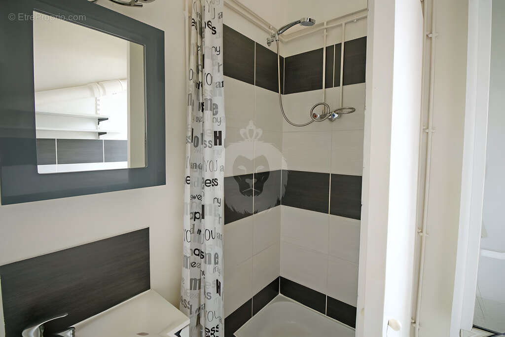 Appartement à SAINT-MAUR-DES-FOSSES