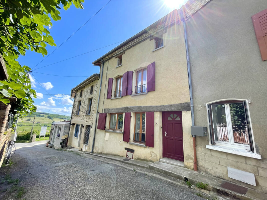 Maison à LE GRAND-SERRE