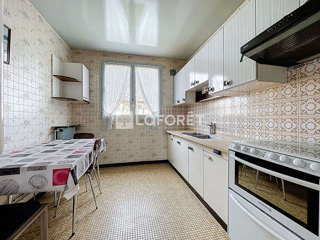 Maison à LA QUEUE-EN-BRIE