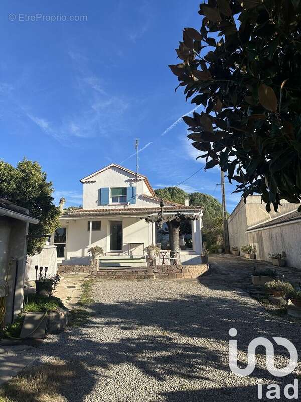 Photo 2 - Maison à PUGET-SUR-ARGENS