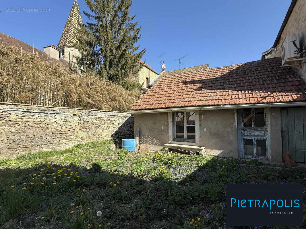 Appartement à PLOMBIERES-LES-DIJON