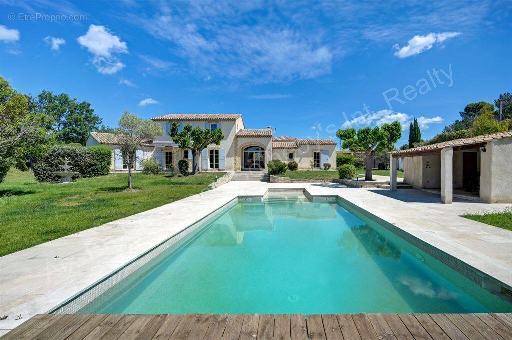 Maison à EGUILLES